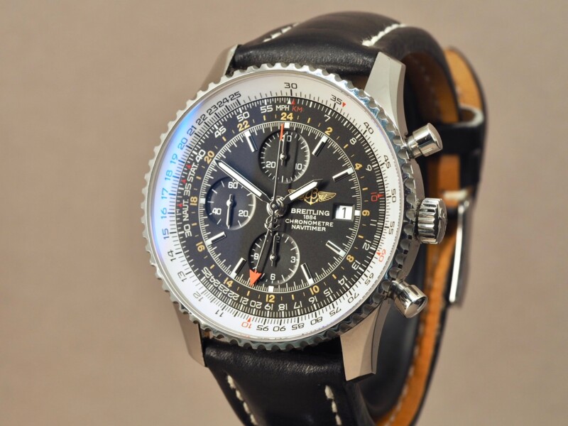 Breitling Navitimer World, 9/2015