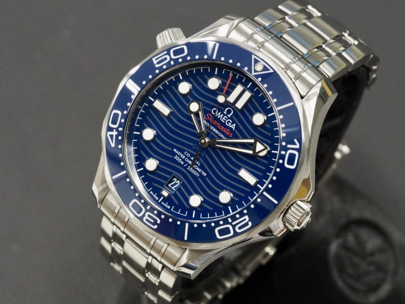 Omega Seamaster Diver blue