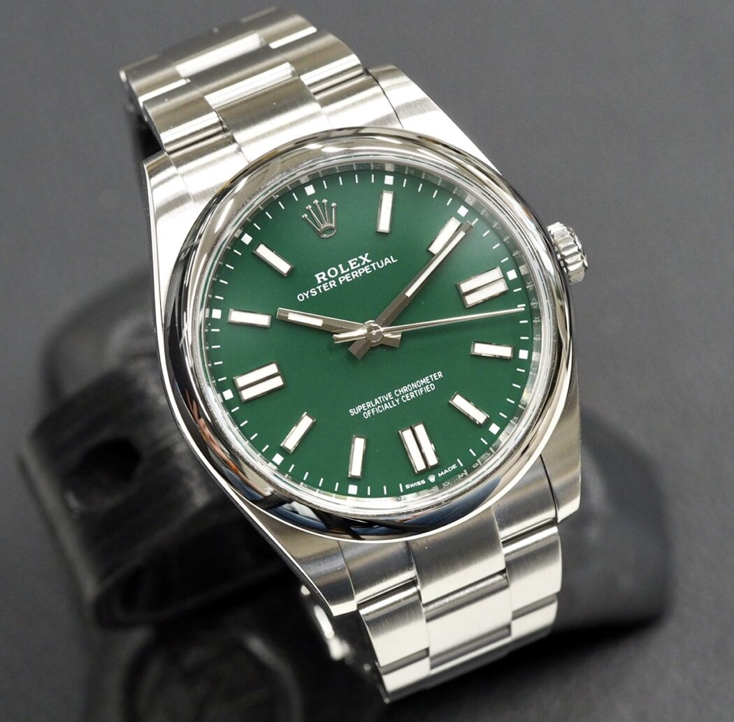 Rolex 124300 Oyster Perpetual Green