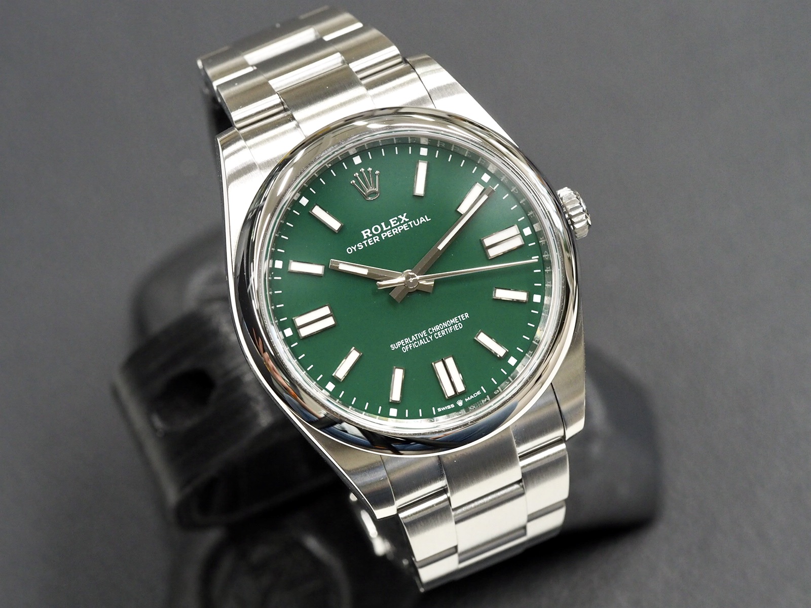 Rolex 124300 Oyster Perpetual Green