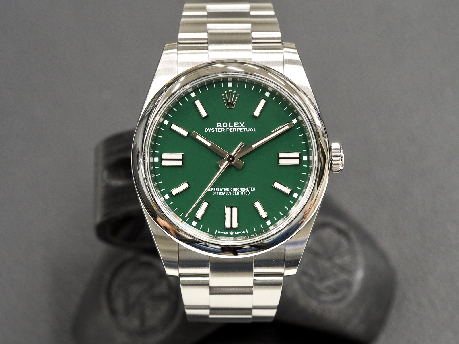Rolex 124300 Oyster Perpetual Green