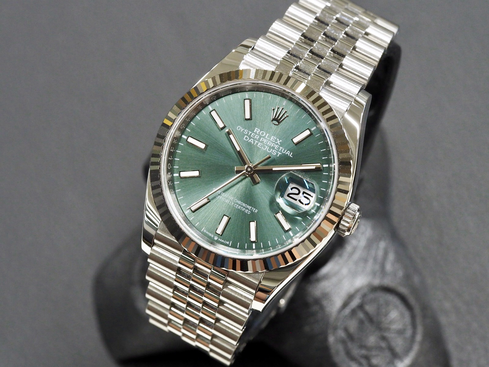 Rolex 126234 Datejust 36 Mint Green, käyttämätön - Image 3