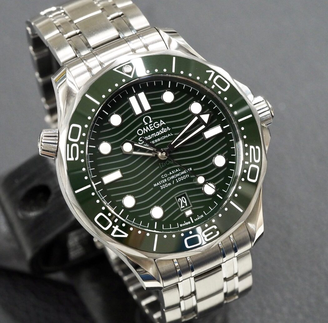 Omega Seamaster 300m Diver vihreä, 7/2022