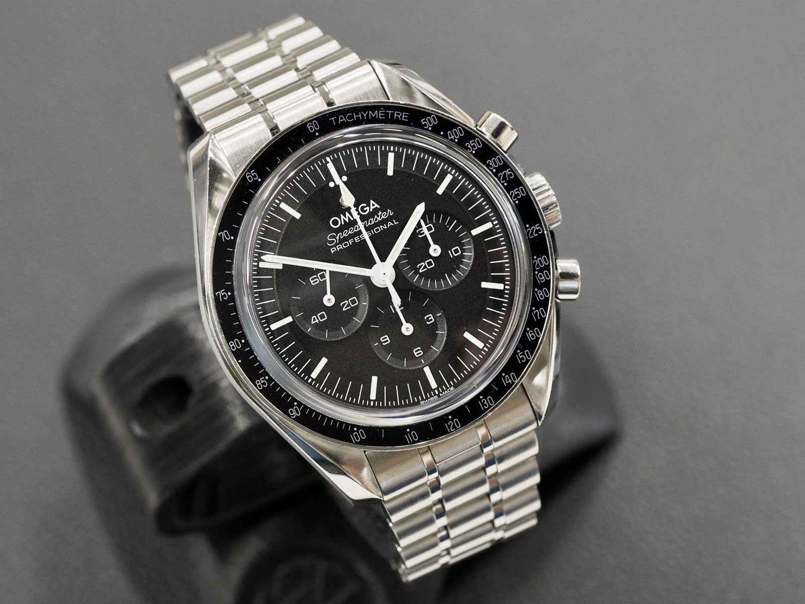 Omega Speedmaster Sapphire