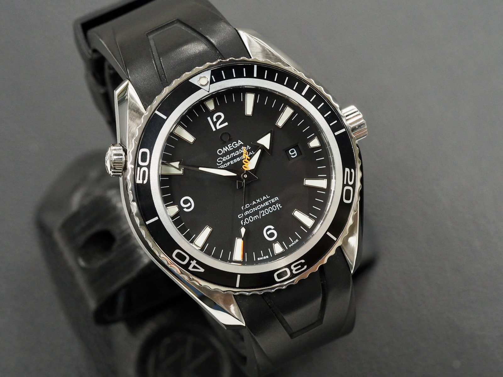 Omega Planet Ocean Casino Royale, 11/2011 - Image 2