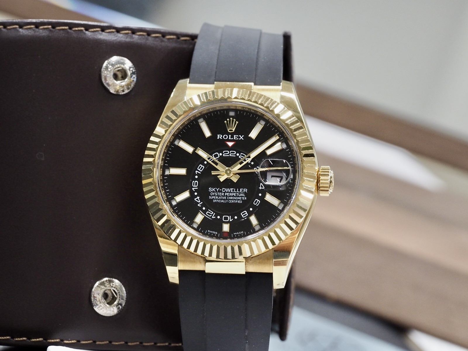 Rolex 326238 Sky-Dweller Oysterflex Yellow Gold - Image 5
