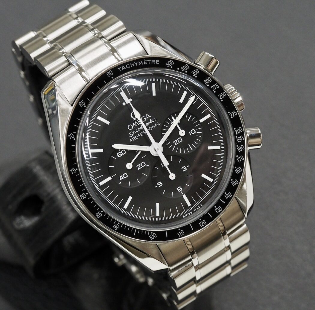 Omega Speedmaster Moonwatch Hesalite