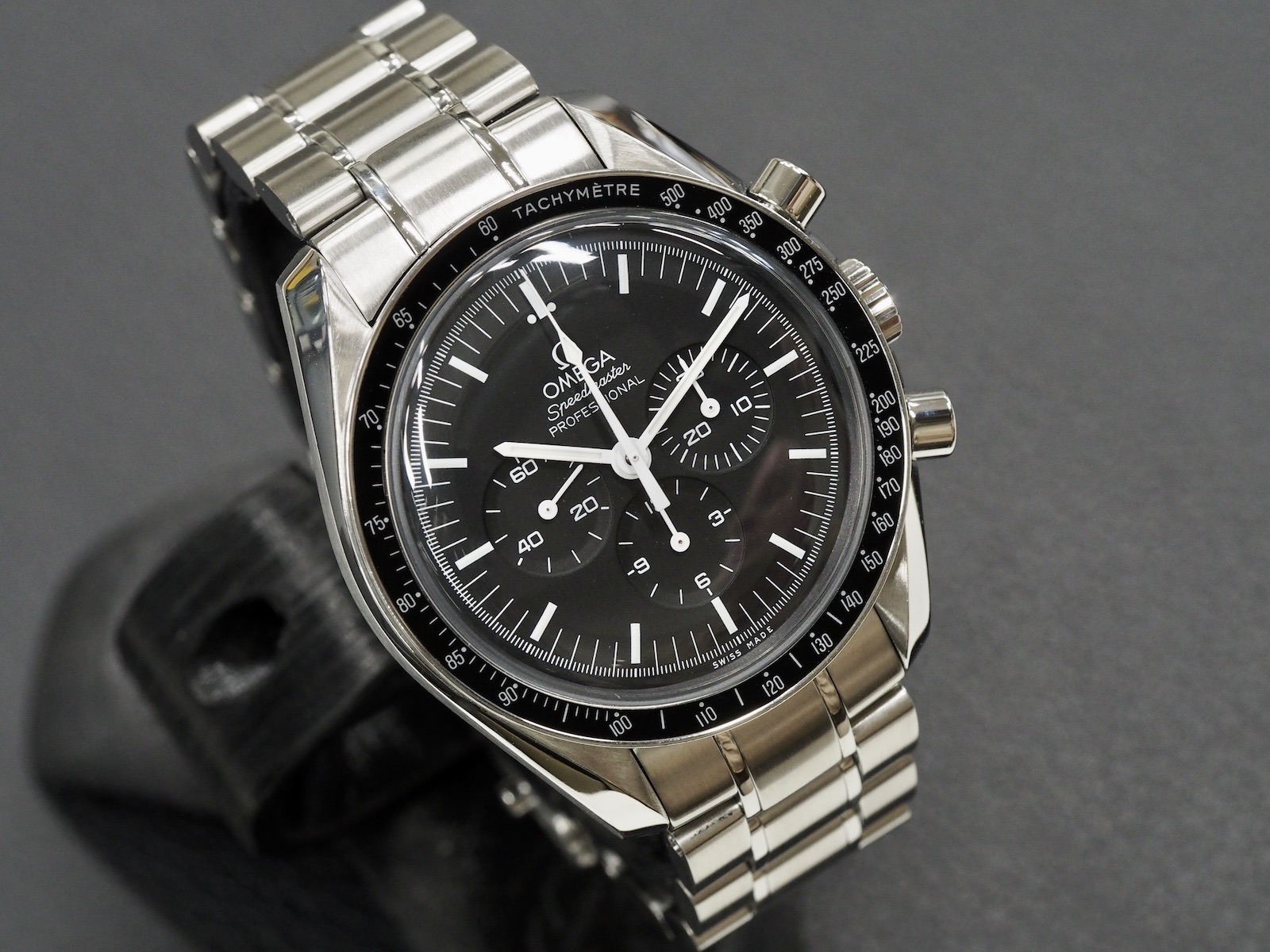 Omega Speedmaster Moonwatch Hesalite